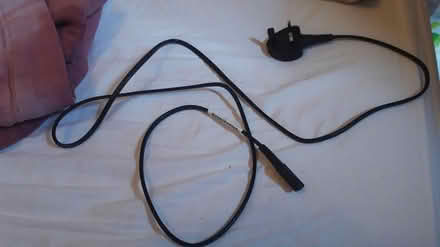 Photo of free Various cables and wires (S10 Crookes) #3