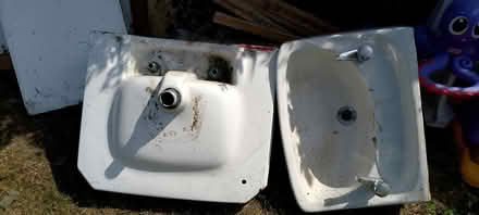 Photo of free Hand wash basin (Arnold NG5) #1
