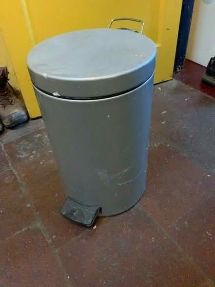 Photo of free Small pedal bin (Cotham BS6) #1