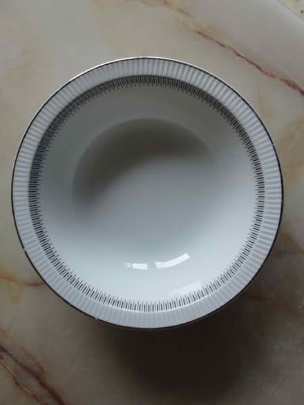 Photo of Royal Thailand Tienshan dinner service (Norcot RG30) #2