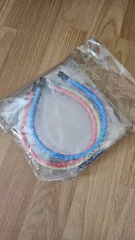 Photo of free Girls glitter headbands (HA7) #3