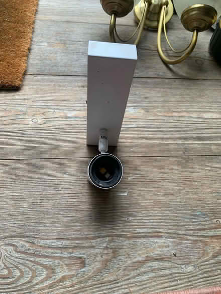 Photo of free Single light fitting (W4) #1