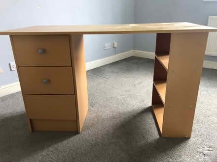 Photo of free Desk / Dressing Table (Borehamwood) #1