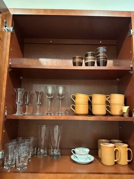 Photo of free Plates/Bowls, Mugs, Glasses (02215) #2