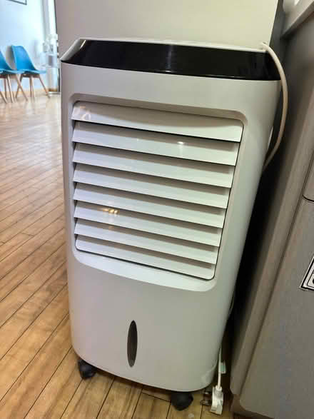 Photo of free Air conditioning unit (High St Ken W8) #1