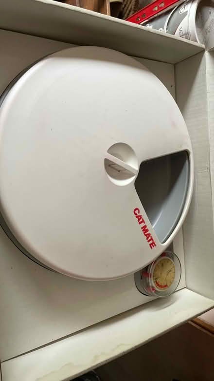 Photo of free 2 Automatic Cat Feeders (New forest, Bramshaw) #3