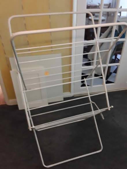 Photo of free Clothes airer (Woking GU22) #2