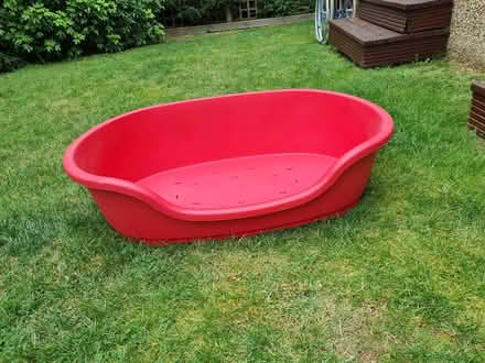 Photo of free Dog bed (Mill Hill NW7) #1