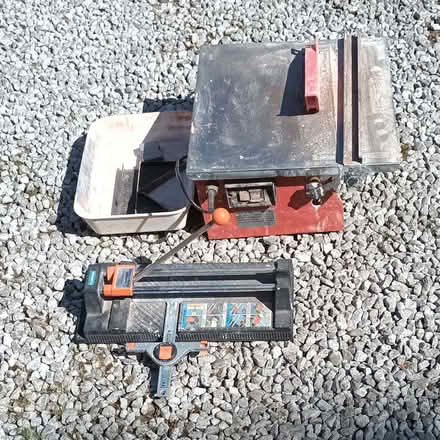 Photo of free Tiling cutting equipment (Natland LA9) #1