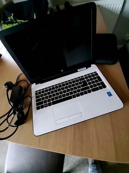 Photo of free Old HP laptop (Cubbington CV32) #1