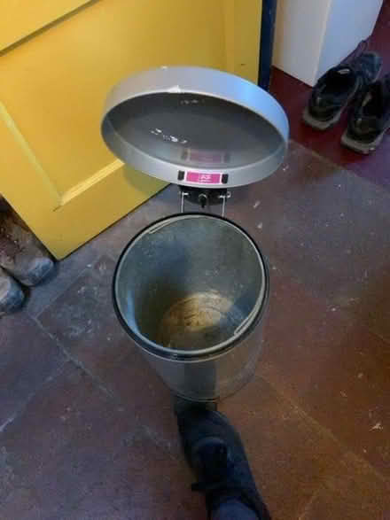 Photo of free Small pedal bin (Cotham BS6) #2