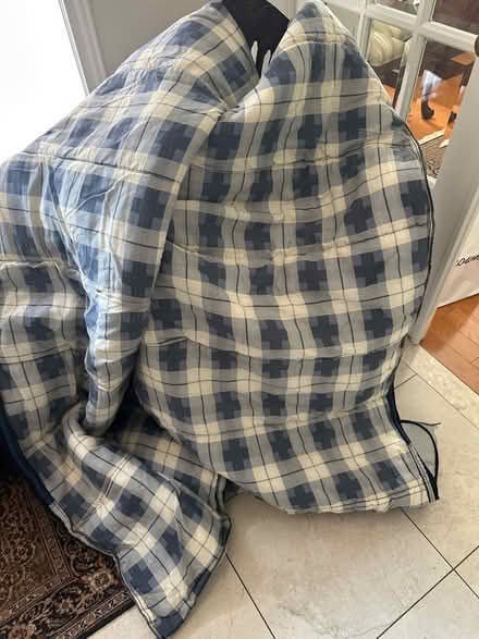 Photo of free Sleeping Bag (Aurora) #2