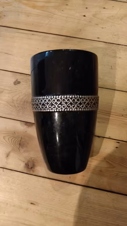 Photo of free Large vase (Heaton NE6) #1