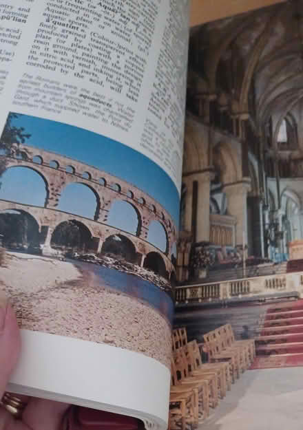 Photo of free oxford illusyrated dictionary (Uxbridge UB10) #2