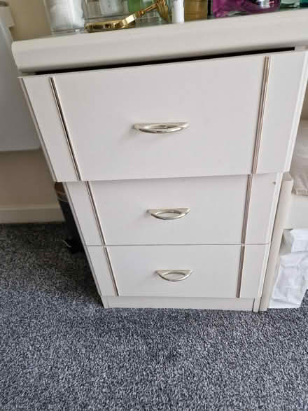 Photo of free Make up cabinet/unit/dressing table (WD23 Bushey) #2