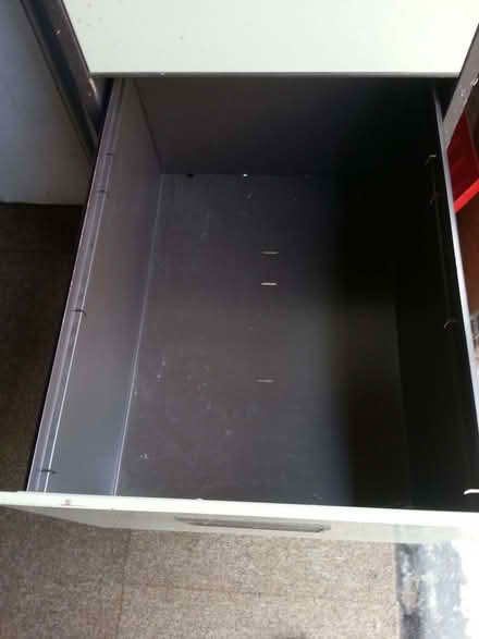 Photo of free 4 drawer metal filing cabinet (IP5) #3