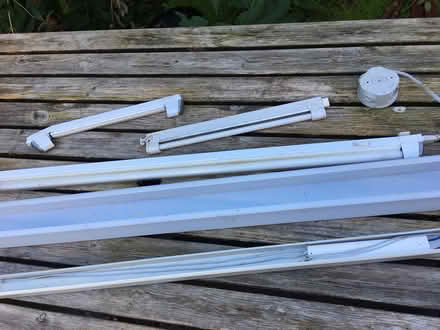 Photo of free Florescent Light Fixings / Tubes (Torquay) #2