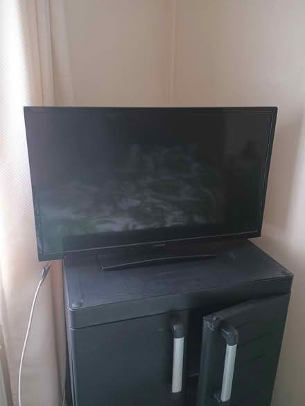 Photo of free Colour tv (Holmbush) #1