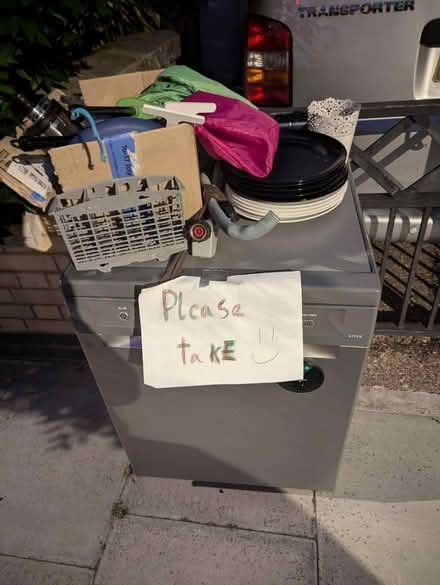 Photo of free Dishwasher & misc kitchen/home bits (East Dulwich SE22) #1