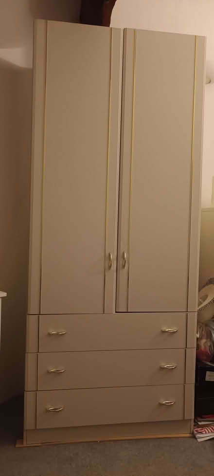 Photo of free Double wardrobe with draws (Simmondley SK13) #1