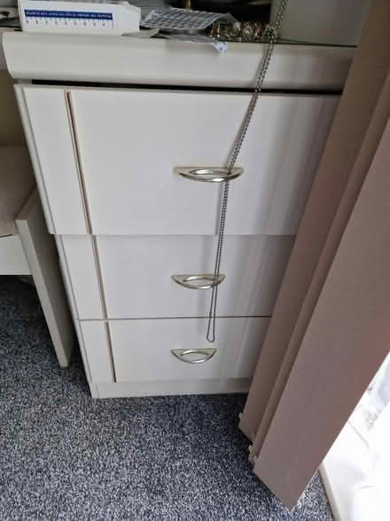 Photo of free Make up cabinet/unit/dressing table (WD23 Bushey) #4
