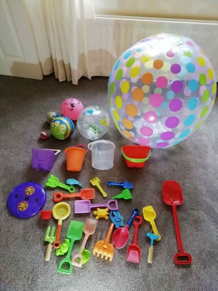 Photo of free Seaside Toys for Very Young Children (Scriven HG5) #1