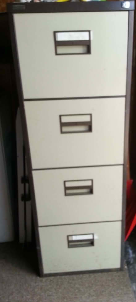 Photo of free 4 drawer metal filing cabinet (IP5) #1