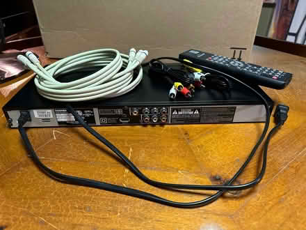 Photo of free Toshiba DVD player (West Beverly Hills) #1