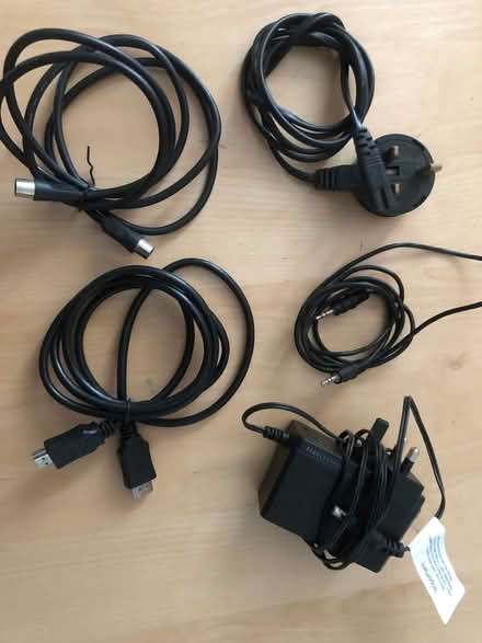 Photo of free cables (Bulwell NG6) #4