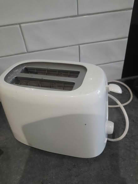 Photo of free 2 toast toaster (St Austell) #1