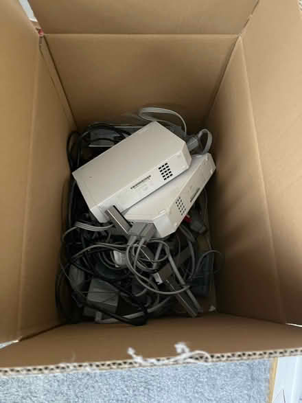 Photo of free 2xWii + fit board, discs and bits (IG10 high beech) #2