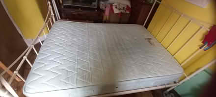 Photo of free 4ft6in metal frame bed mattress to (SG6) #4