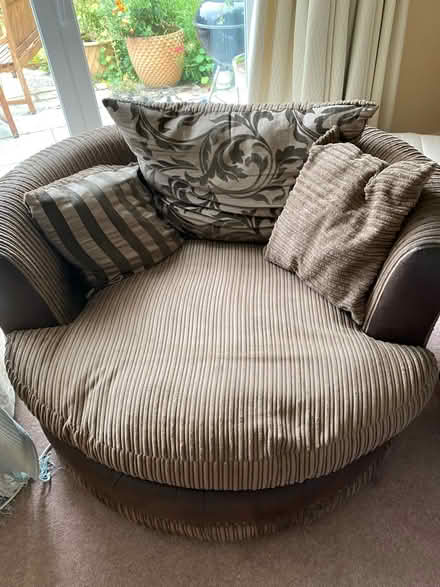 Photo of free 2 person cuddle chair (Chesham Bois, HP6) #1