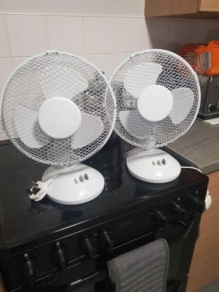 Photo of free 2 small desk fans (Stevenage SG2) #1