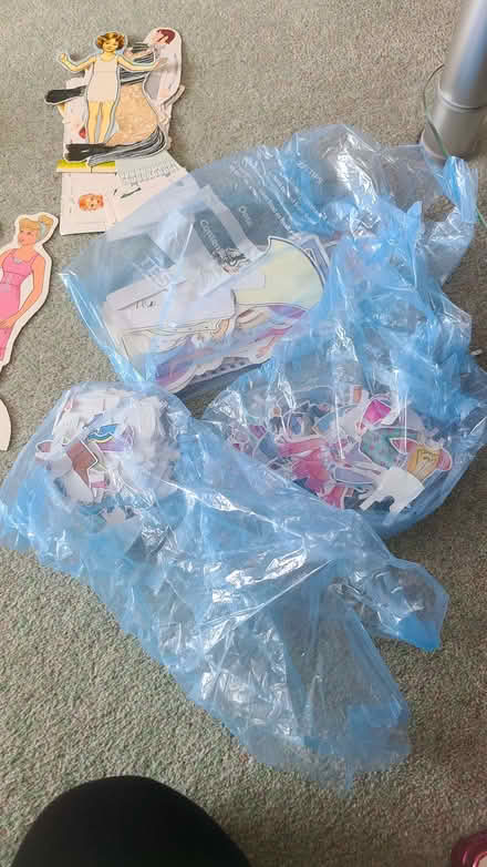Photo of free large selection of paper dolls for play (Woodley RG5) #4
