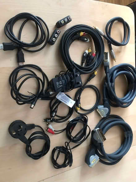 Photo of free cables (Bulwell NG6) #1