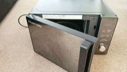Photo of free microwave (Thorpe Bay SS3) #1