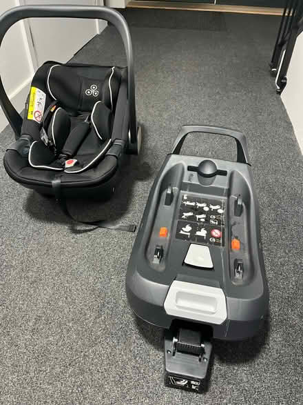 Photo of free Baby car seat (CM17 Newhall, Harlow) #3