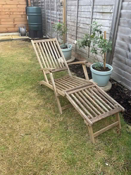Photo of free Wooden sun lounger (Hoddesdon EN11) #1