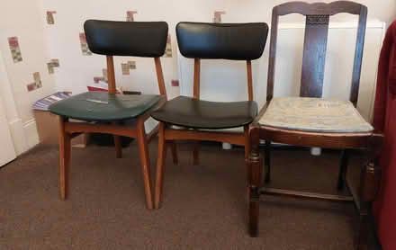 Photo of free 3 slightly dilapidated chairs (Glasgow G51) #1