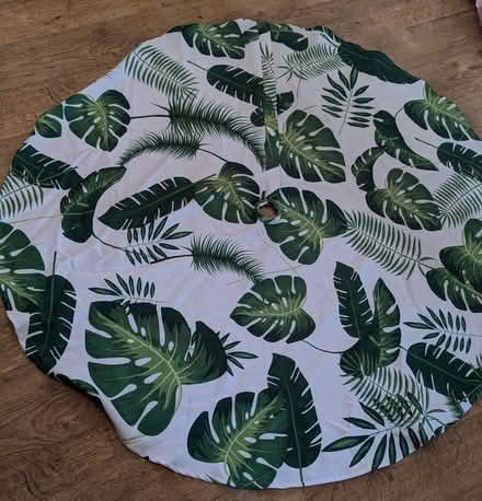 Photo of free Outdoor table cloth (Bedford, MK40) #1