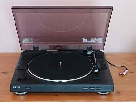 Photo of free Vinyl Record Deck (Little Sandhurst GU47) #1