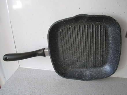 Photo of free Regis Stone Griddle Pan (Priorslee TF2) #1