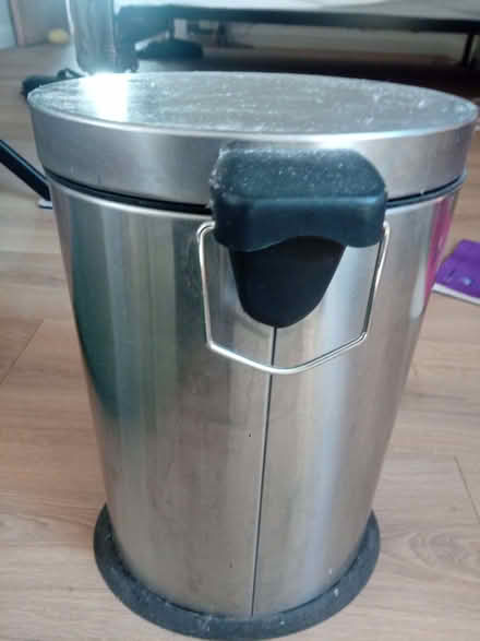 Photo of free Bathroom or kitchen metal bin a few dents but good condition (Oxford OX1) #4