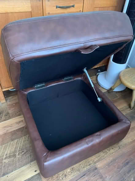 Photo of free leather poffee with storage (SS15 laindon) #3