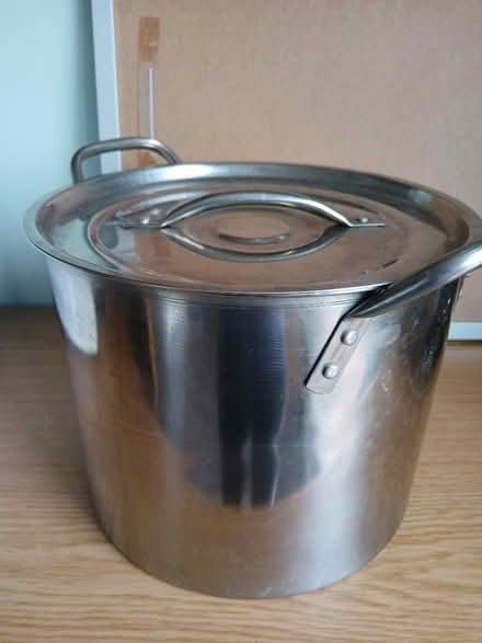 Photo of free Large soup pot (Stirling) #1