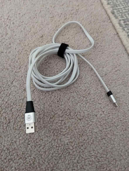 Photo of free USB-A to USB-C adapter (Vienna Hunter Mill) #2