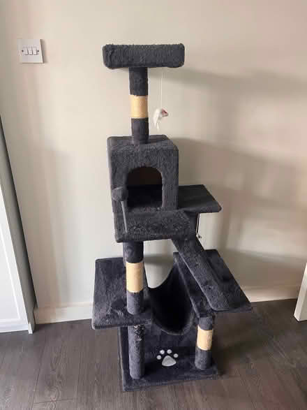 Photo of free Preloved large cat tower (Tulse Hill, SE21) #1