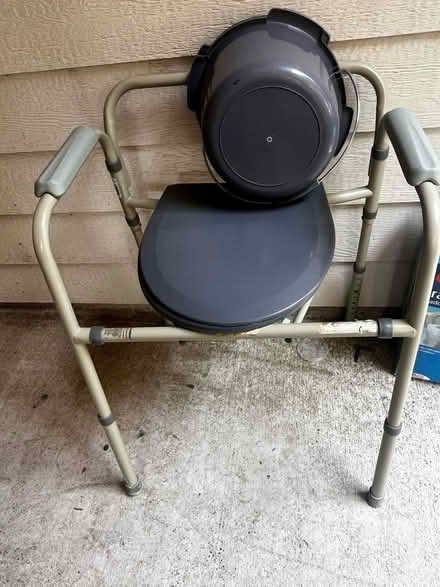 Photo of free Portable toilet/raised toilet seat (NE Kingwood) #1