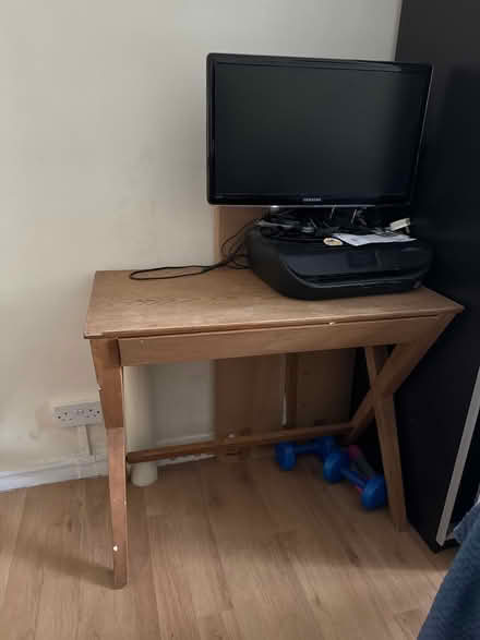Photo of free Desk / console table (SW6) #1